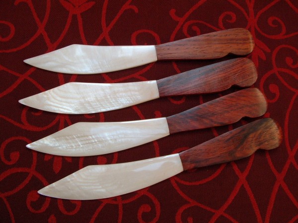 4 Designer Butter Messer - feinstes Perlmutt & Redwood Edelholz - 18 cm -