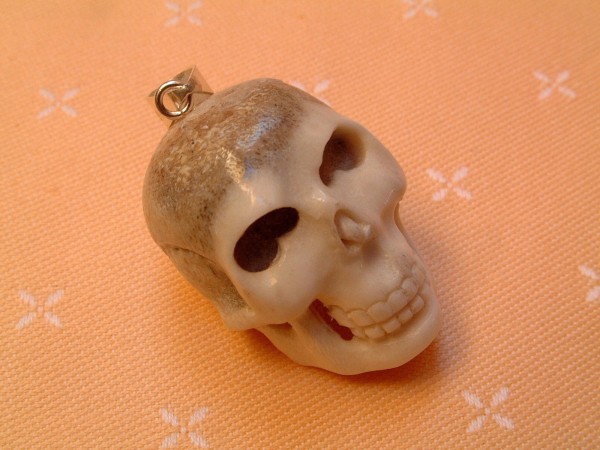 Gothic Skull Totenkopf Schädel - Büffelknochen - Oese Sterlingsilber 925 -