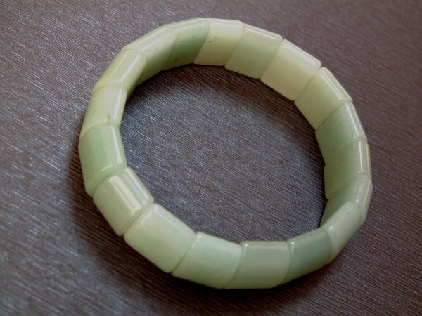 Exclusives Jade Armband - 15 mm breit - Stretch - elastisch - TOP Qualität !